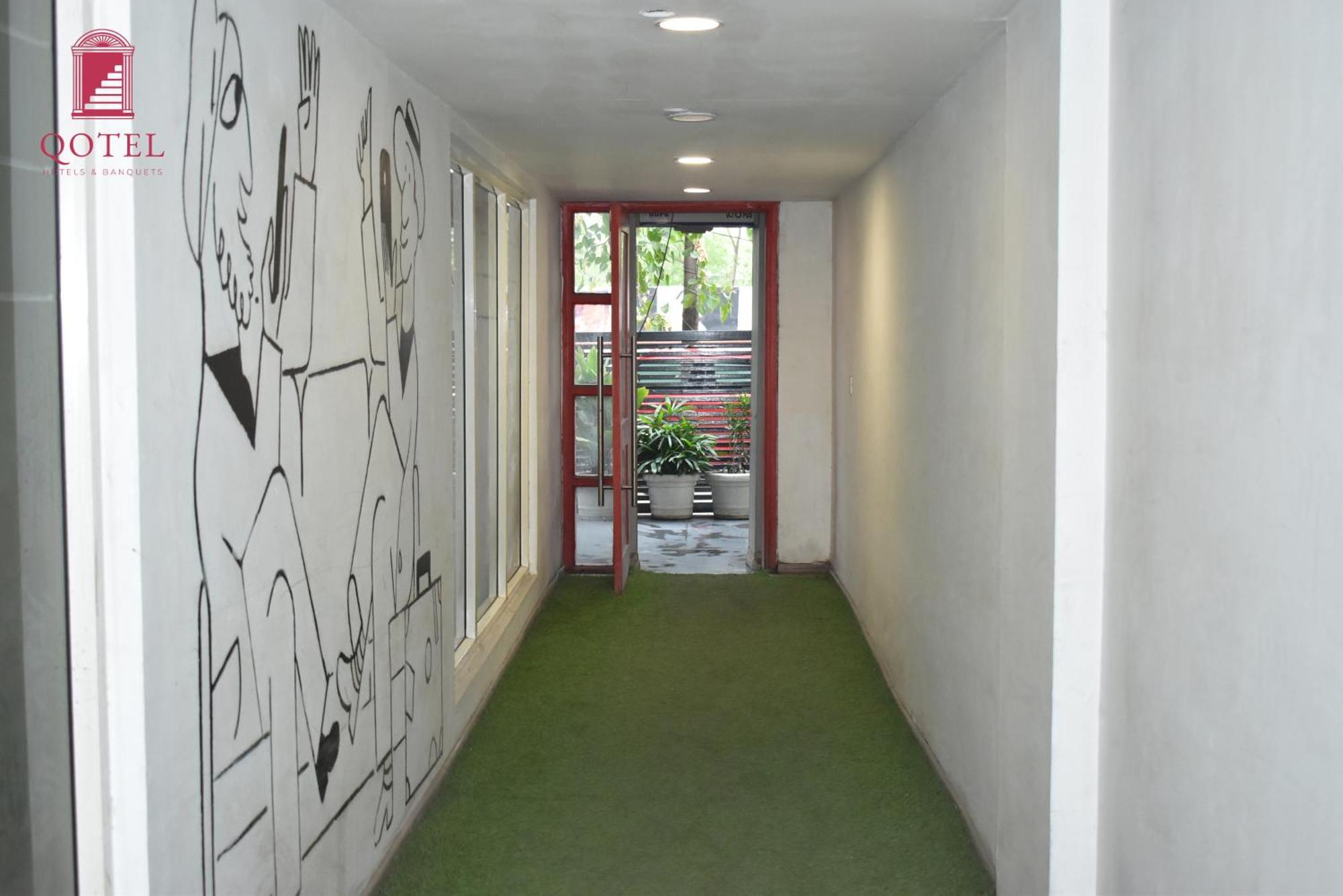 Hotel La Serene By Qotel-Gagan Vihar Anand Vihar New Delhi Exteriör bild